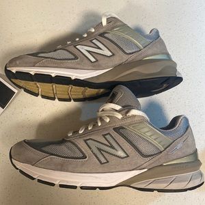 Men’s size 11 990v5 new balance
